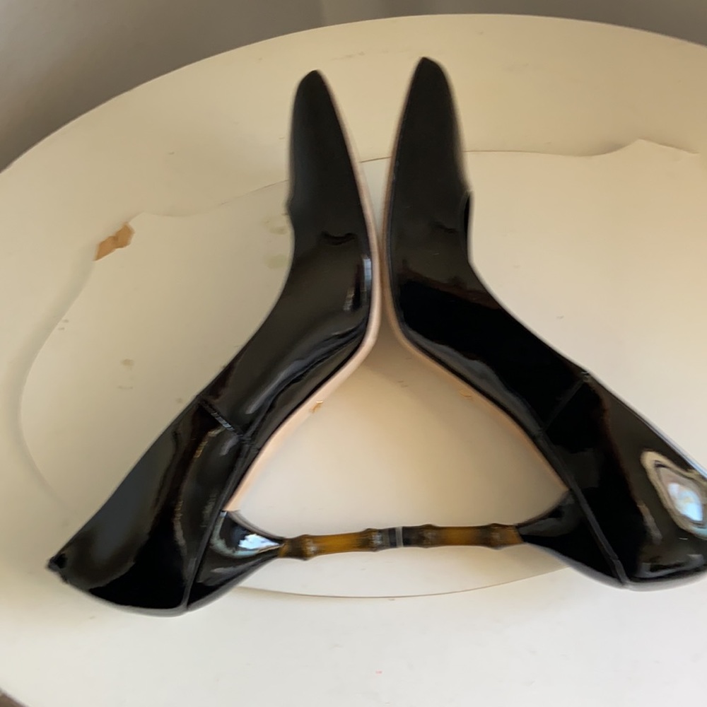 Gucci black patent pumps size 36, authentic. Great used condition - Picture 8 of 11